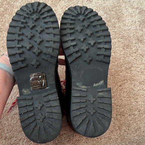 Leopard Shiny Faux Leather Boots - Picture 7 of 7